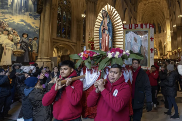 Catolicismo pierde peso en Latinoamérica tras una década de caída sostenida, dice sondeo