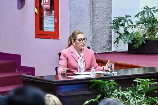 Fiscal de Veracruz defiende la acusación de terrorismo contra periodista