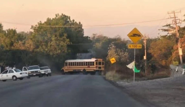 Tensión en Michoacán: bloquean carreteras en Tierra Caliente tras la detención de 