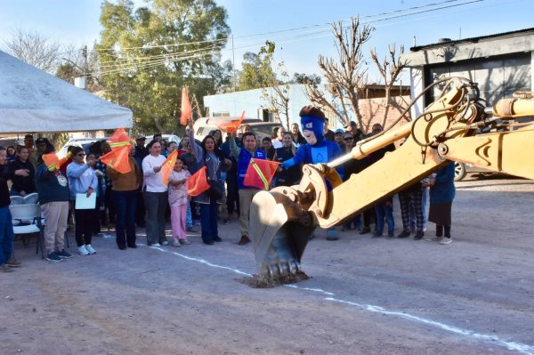 Instala JMAS Chihuahua más de 3 kilómetros de red de drenaje en la colonia Granjas Cerro Grande
