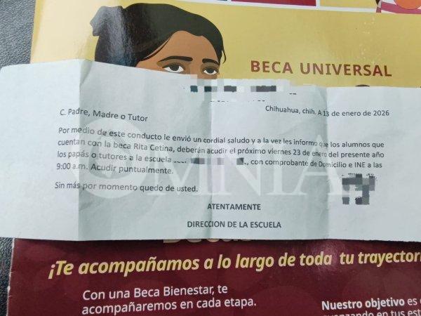 Devuelven a padres de familia por falta de documentos para tramitar beca: solo solicitaron INE y comprobante de domicilio