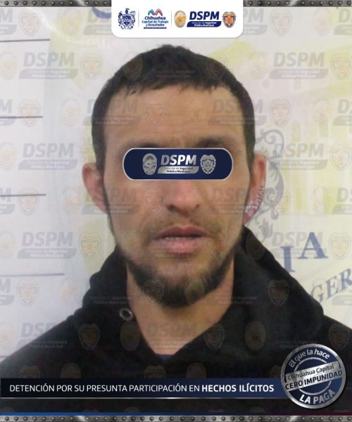 Detienen municipales a hombre con 33 envoltorios de presunto cristal