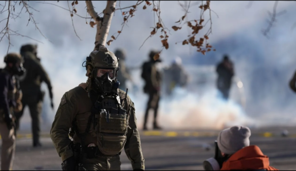 Agentes del ICE matan a tiros a un hombre en Minneapolis