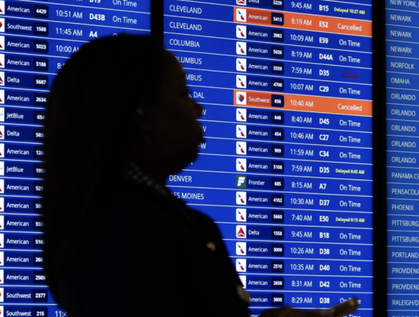 Miles de vuelos cancelados antes de tormenta invernal en Estados Unidos