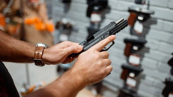 Bloque de Propietarios de Armas en Minnesota exigen transparencia en las investigaciones tras la muerte de un civil a manos del ICE