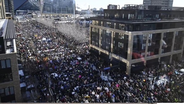 Huelga general contra ICE: Minneapolis se levanta frente a operativos y políticas migratorias de Trump