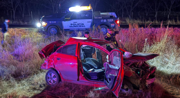Volcadura en la carretera Chihuahua–Juárez deja un lesionado
