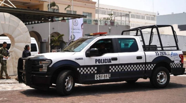 Asesinan y calcinan a maestra al sur de Veracruz; detienen a su hija y yerno, ambos menores de edad