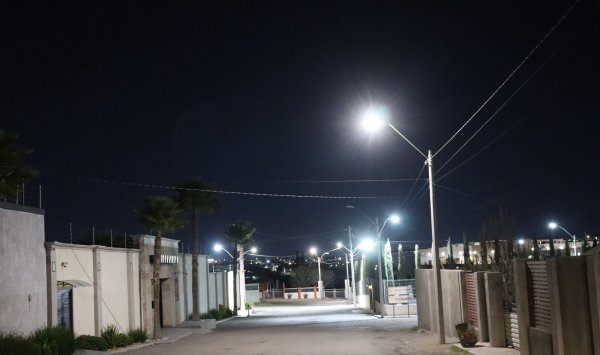 Estrenan Labor de Terrazas y Campestre del Bosque alumbrado LED: Finaliza municipio Modernización