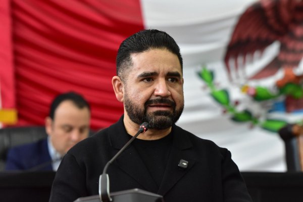 Se les acabó  el corrido: Francisco Sánchez celebra cese de regalo de petróleo a la dictadura cubana