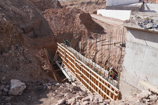 Mantiene Municipio labores en puente vehicular de la colonia Sierra Azul