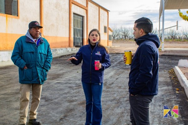 Supervisa Miriam Soto avances de pavimentación en calles de El Potrero del Llano