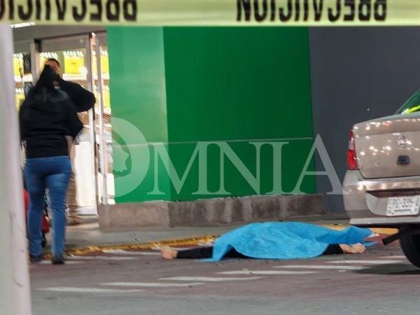 Ejecutan a un hombre frente a Soriana Romanzza