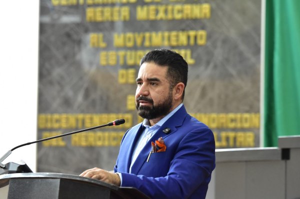 Se le hace bolas el engrudo a la presidenta para justificar su traición a la patria con el regalo del petróleo: Francisco Sánchez