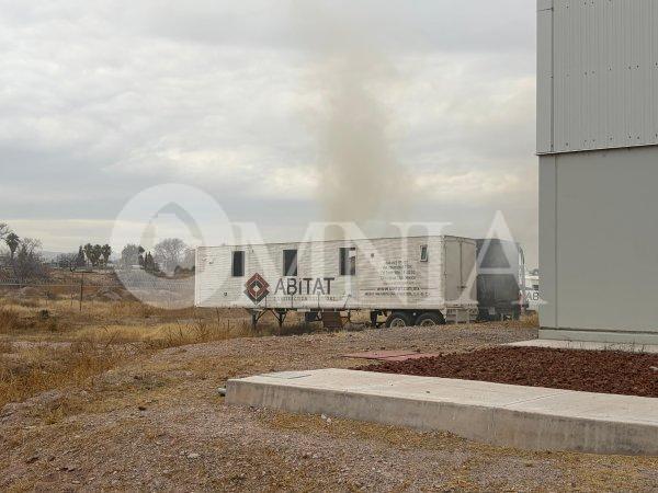 Malvivientes prenden fuego a caja de tráiler; guardia los había corrido