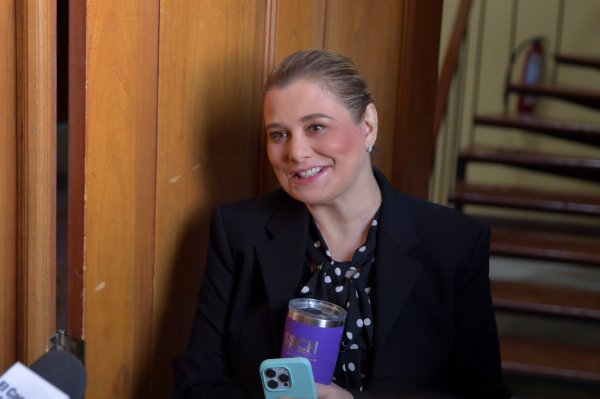 Maru Campos apoya a las micro y pequeñas empresas con descuento en el ISN