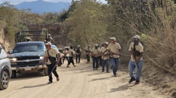 Reportan balacera en incursión de autodefensas para recuperar poblados en manos del crimen