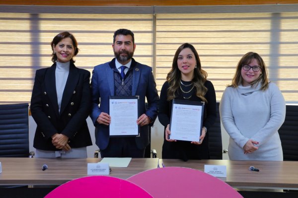 Firma Municipio convenio con Emprendemos A.C. para capacitación y seguimiento a mujeres emprendedoras