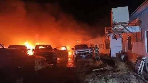 Confirma FGE incendio provocado en oficinas de Ojinaga