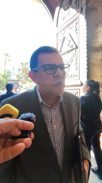 Investiga FGE hallazgo de cuatro hombres asesinados; dejaron narcomensaje y droga en la escena