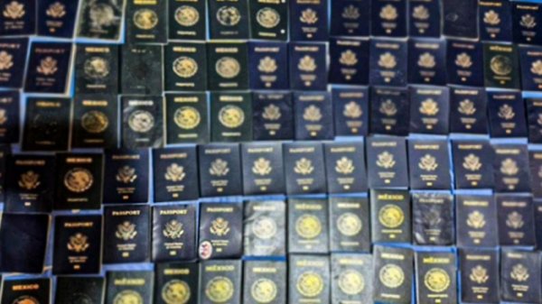 Decomisan en Tamaulipas casi 100 pasaportes apócrifos de México y Estados Unidos