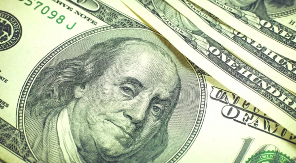 Peso mexicano se deprecia frente al dólar por mayor aversión al riesgo en el mercado