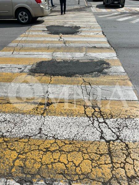Denuncian mal estado de pasos peatonales del centro histórico