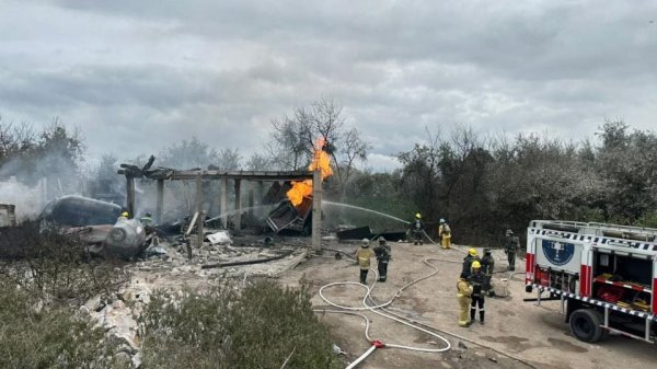 Suman al menos tres heridos por la explosión en un sitio de almacenamiento de pipa de gas en Puebla