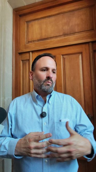 Retiro de visas a gobernadores y dirigentes estatales de Morena estaría ligado a investigaciones de EU: Santiago De la Peña