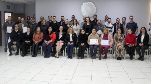 Brinda SDR apoyos para certificaciones, capacitación y acceso a nuevos mercados