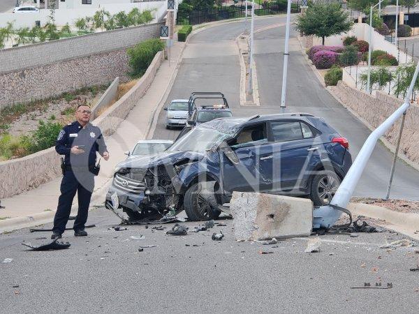 Fuerte accidente en Puente de Piedra deja cuantiosos daños materiales