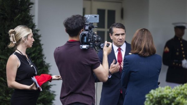 Trump nomina a Todd Blanche para encabezar el Departamento de Justicia tras la salida de Pam Bondi