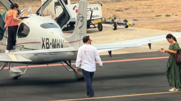 Critican al secretario de Gobierno de Oaxaca por viajar en avión privado