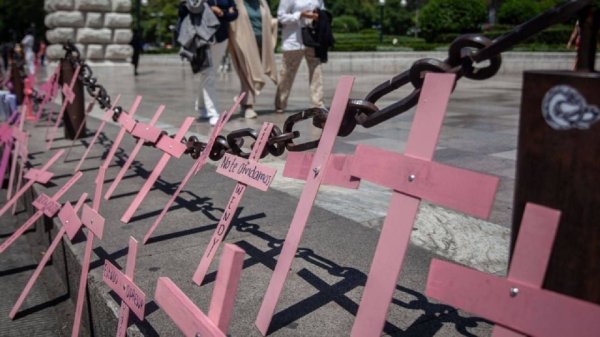 Retiran memorial a víctimas de feminicidio en Culiacán; ayuntamiento pide disculpas a familiares y colectivas