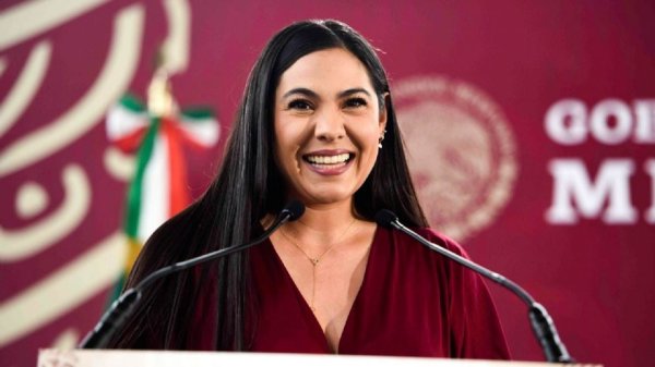 En un mismo día la gobernadora de Colima compró dos terrenos de contado por 2.1 millones de pesos