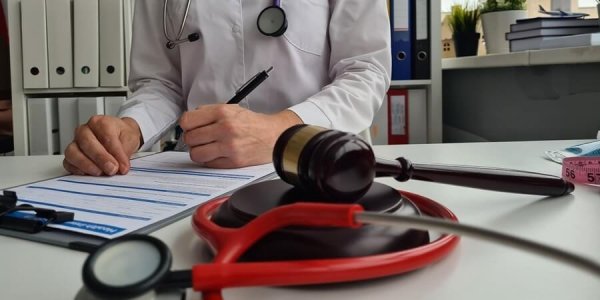 Impulsan reforma a  investigaciones por presunta negligencia médica