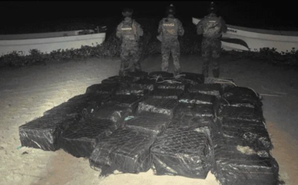 Semar asegura 1.3 toneladas de presunta cocaína en Guerrero