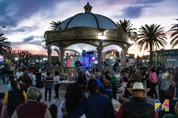 Se llenará de música la Plaza Principal de Meoqui con el tradicional Domingo de Serenata