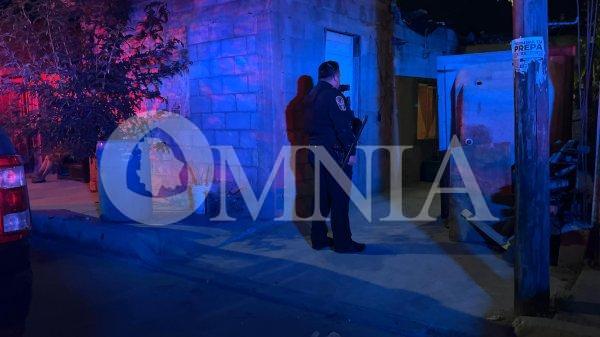 Policías rescatan a bebé y hieren a hombre armado con cuchillo al norte de la ciudad