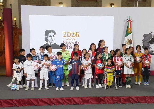 Clubes de fútbol aceptan ‘reto’ de Sheinbaum: Abrirán escuelas para niñas y niños