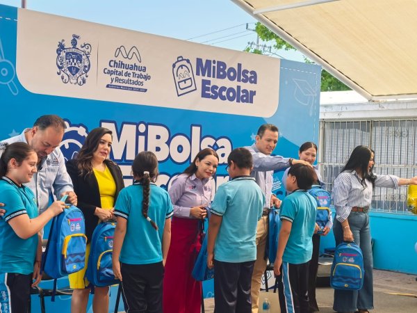 Alcalde Marco Bonilla encabeza entrega de kits a estudiantes de la Escuela Primaria Belisario Domínguez