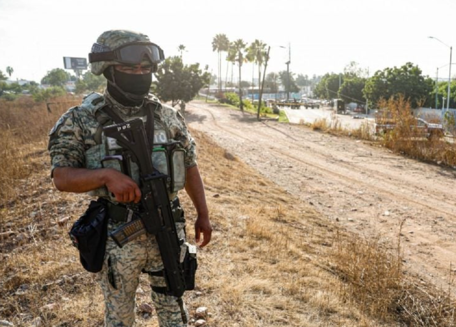 Explota vehículo en Escuinapa, Sinaloa, previo a la llegada de Yeraldine Bonilla al municipio