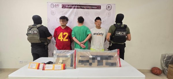 Rescata FEOE a 13 personas privadas de la libertad y detiene a cinco presuntos responsables en Cd. Juárez