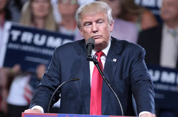 ¿Peligra el T-MEC? Trump dice que podría ‘no renovar’ acuerdo comercial con México y Canadá