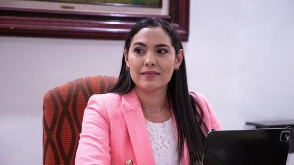 “Si quisiera ocultar algo, lo oculto”: gobernadora de Colima dice que hipotecó su casa para comprar dos terrenos