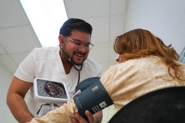 Brinda MediChihuahua más de 160 mil atenciones a menores de 15 años durante 2026