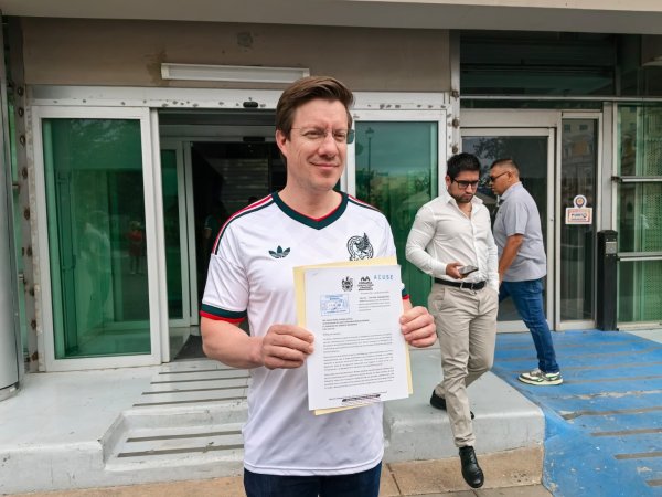 Entrega Roberto Fuentes solicitud de financiamiento para Poniente 5