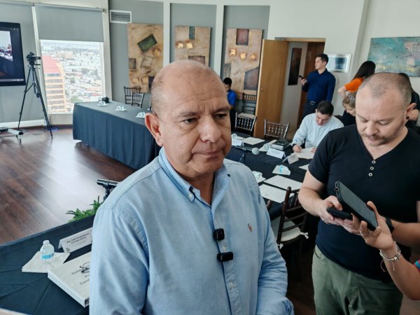 Cuauhtémoc Estrada respalda a Cruz a la gubernatura y advierte reforma del PAN dedicada en su contra