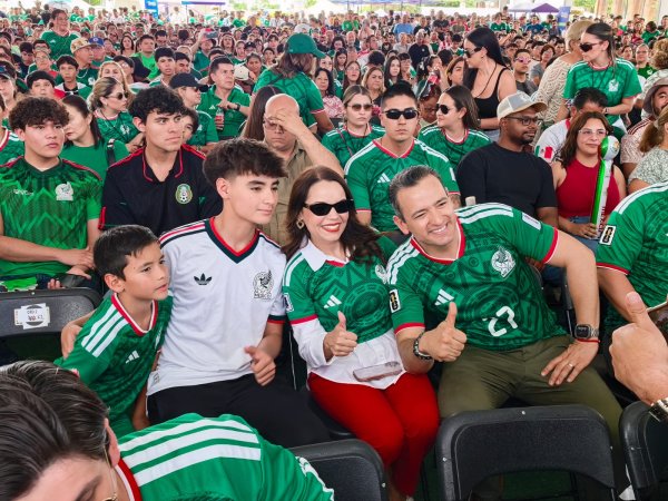 Acude Marco Bonilla a disfrutar del Mundial en Plaza del Ángel