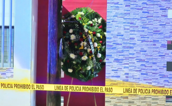 Fiscalía de Sinaloa dice investigar corona fúnebre enviada a la diputada Gárate